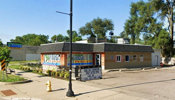 A&W Restaurant - Grand Rapids - 1269 Madison Ave Se